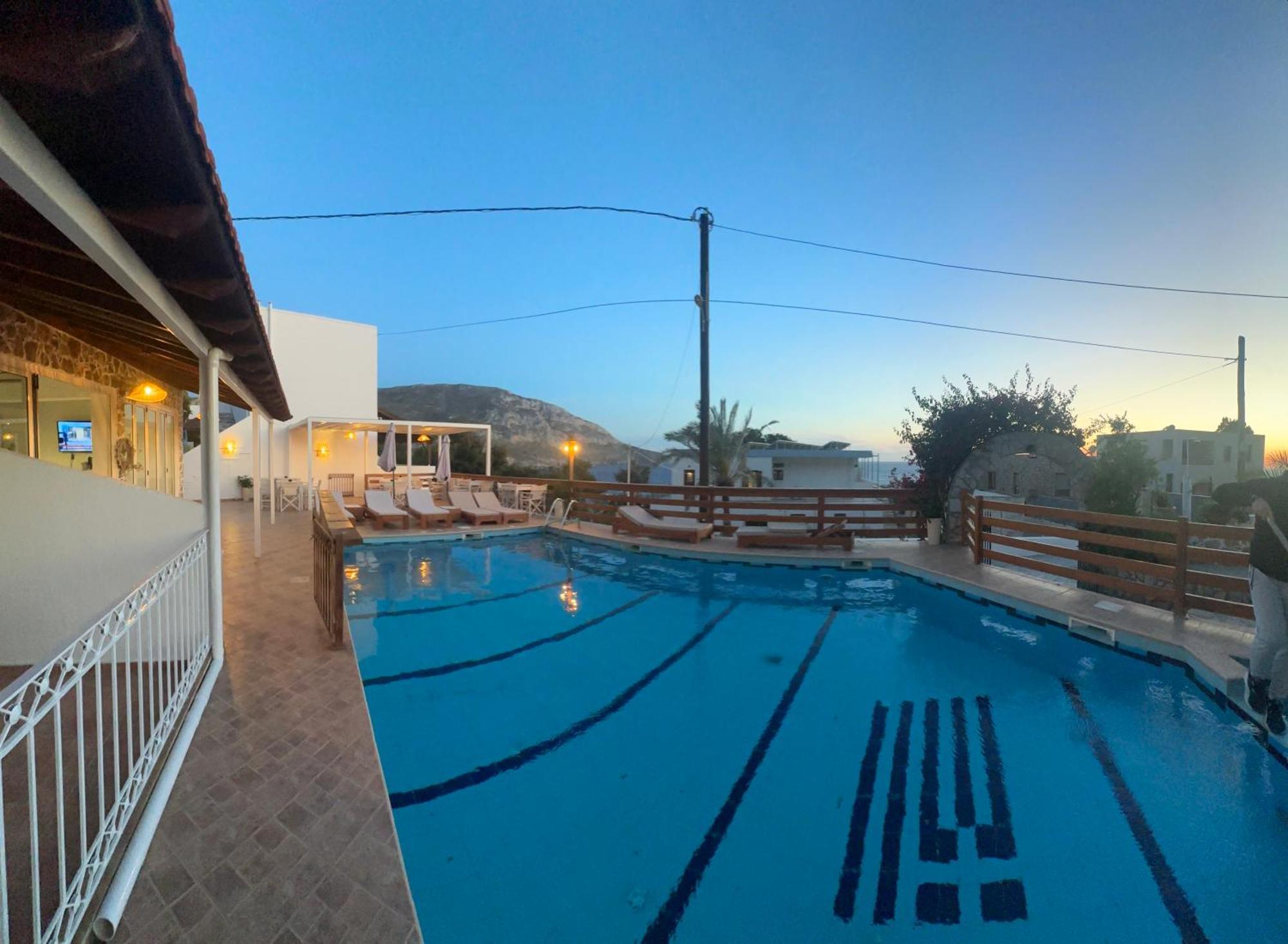 Aparthotel Mary Popi à Panormos  Extérieur photo