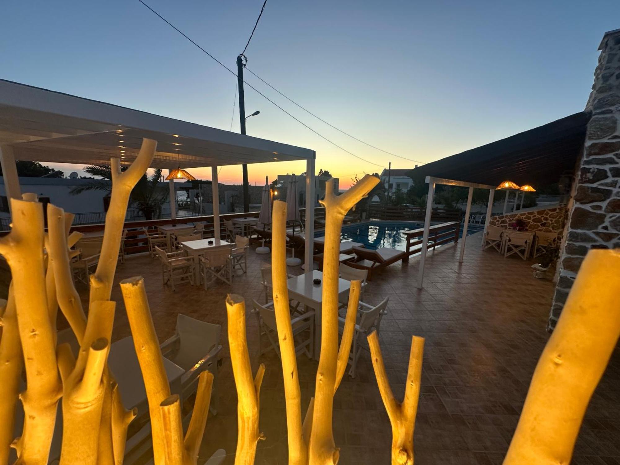 Aparthotel Mary Popi à Panormos  Extérieur photo